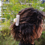 RÉ Stone Milkey White Hair Clip