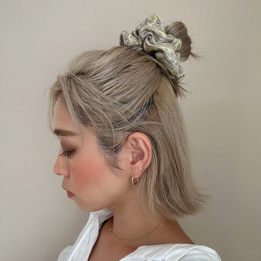 Double Face Scrunchie Pale Yellow Gray